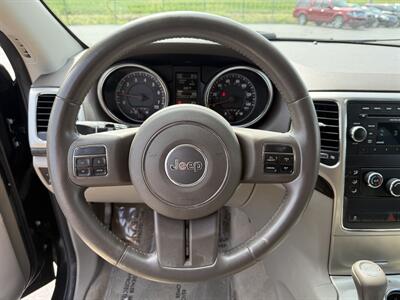 2012 Jeep Grand Cherokee Laredo   - Photo 12 - Cahokia, IL 62206
