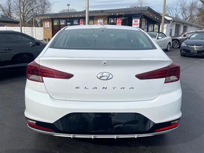 2020 Hyundai ELANTRA SEL   - Photo 8 - Belleville, IL 62226