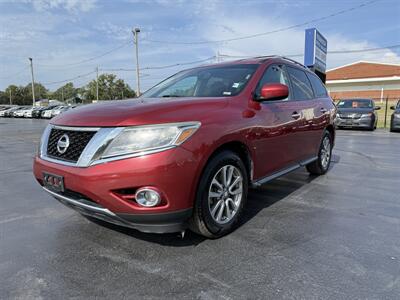 2016 Nissan Pathfinder S   - Photo 1 - Cahokia, IL 62206