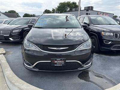 2017 Chrysler Pacifica Touring-L - Photo 2 - Millstadt, IL 62260