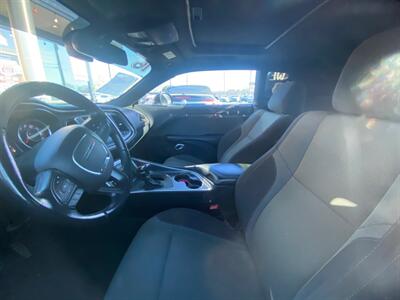 2016 Dodge Challenger SXT - Photo 3 - Belleville, IL 62226