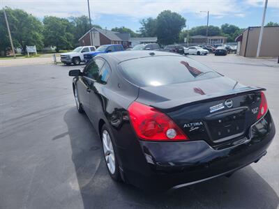 2011 Nissan Altima 3.5 SR   - Photo 4 - Cahokia, IL 62206