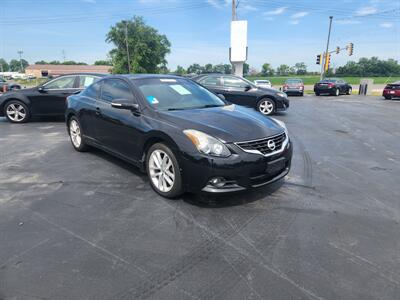 2011 Nissan Altima 3.5 SR   - Photo 1 - Cahokia, IL 62206