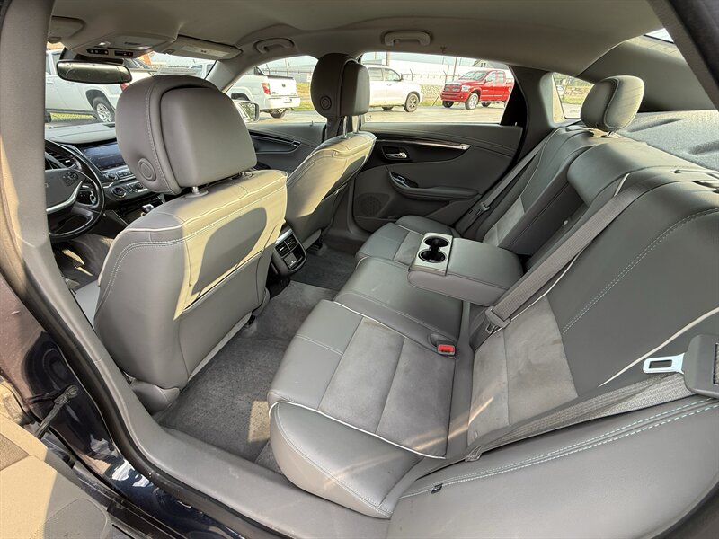 2014 Chevrolet Impala LT - Photo 10 - Cahokia, IL 62206