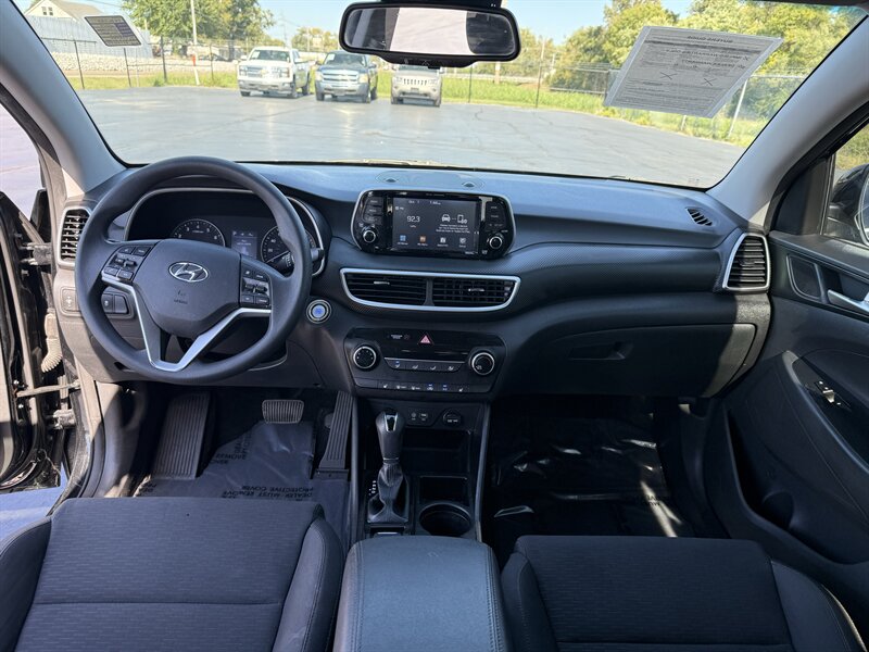 2019 Hyundai TUCSON SE - Photo 11 - Cahokia, IL 62206