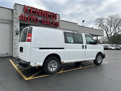 2012 Chevrolet Express 1500   - Photo 4 - Fairview Heights, IL 62208