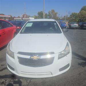 2012 Chevrolet Cruze LS   - Photo 1 - Belleville, IL 62223