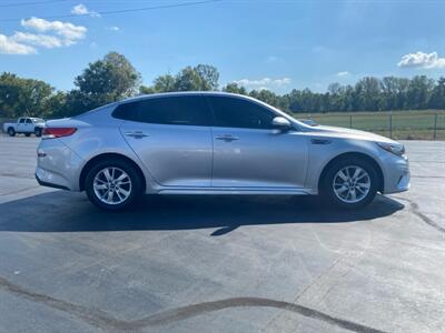 2019 Kia Optima LX   - Photo 4 - Cahokia, IL 62206