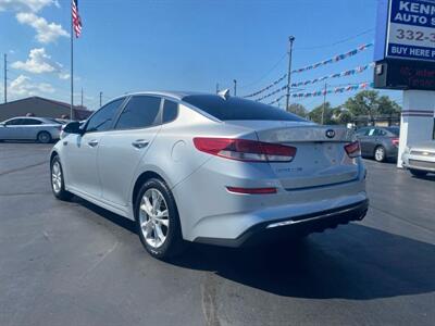 2019 Kia Optima LX   - Photo 6 - Cahokia, IL 62206