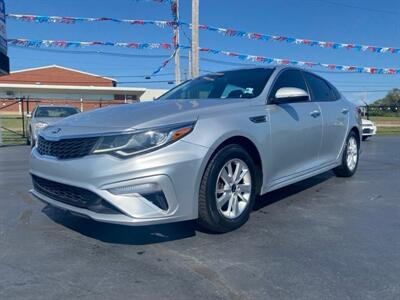 2019 Kia Optima LX   - Photo 1 - Cahokia, IL 62206