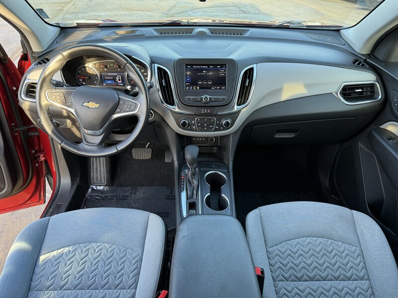 2022 Chevrolet Equinox LT - Photo 12 - Cahokia, IL 62206