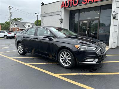 2017 Ford Fusion SE - Photo 2 - Fairview Heights, IL 62208