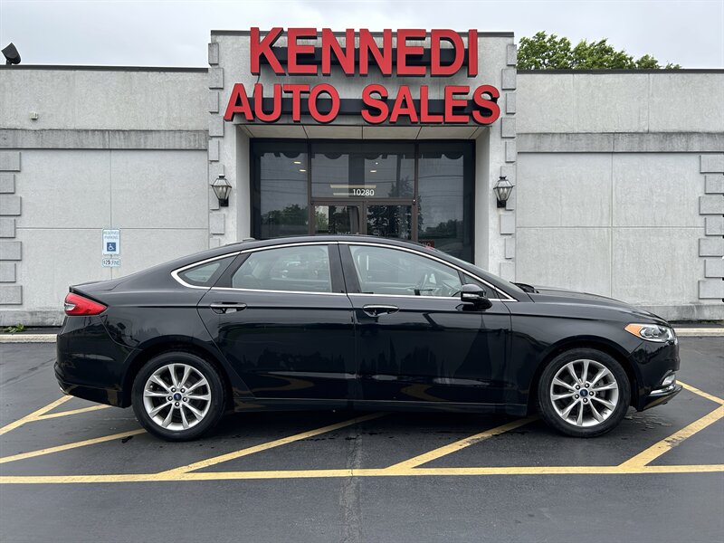 2017 Ford Fusion SE FWD's photo