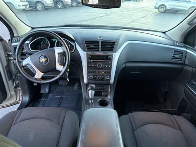 2011 Chevrolet Traverse LT   - Photo 12 - Cahokia, IL 62206