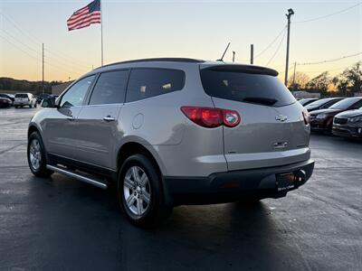 2011 Chevrolet Traverse LT   - Photo 5 - Cahokia, IL 62206
