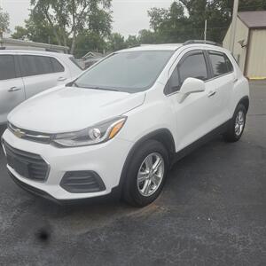 2018 Chevrolet Trax LT   - Photo 2 - Freeburg, IL 62243