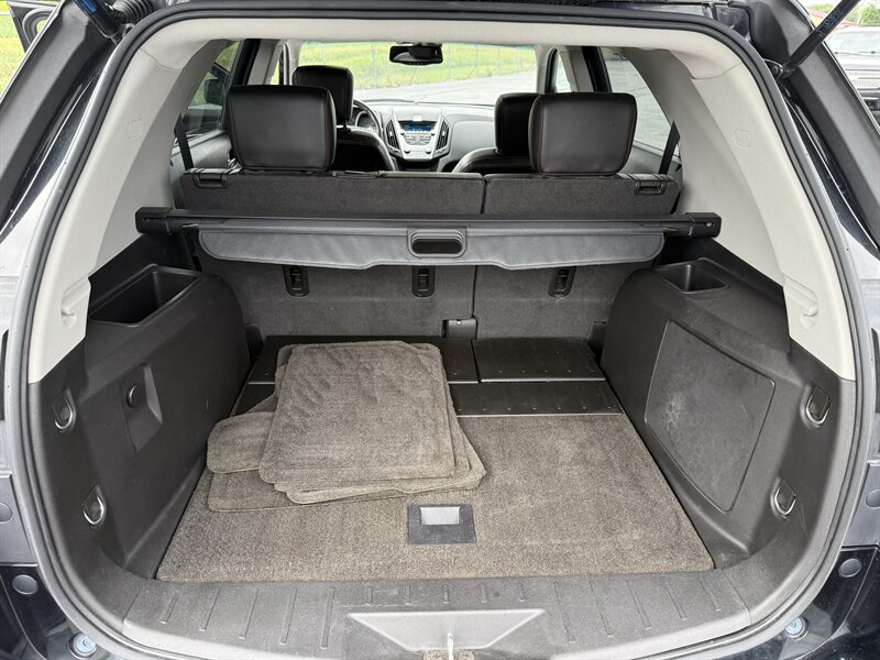2011 Chevrolet Equinox LTZ - Photo 16 - Cahokia, IL 62206