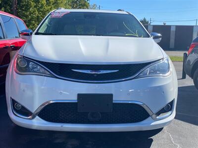 2017 Chrysler Pacifica Limited Van