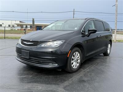 2017 Chrysler Pacifica Touring Van