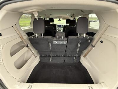 2017 Chrysler Pacifica Touring   - Photo 9 - Cahokia, IL 62206