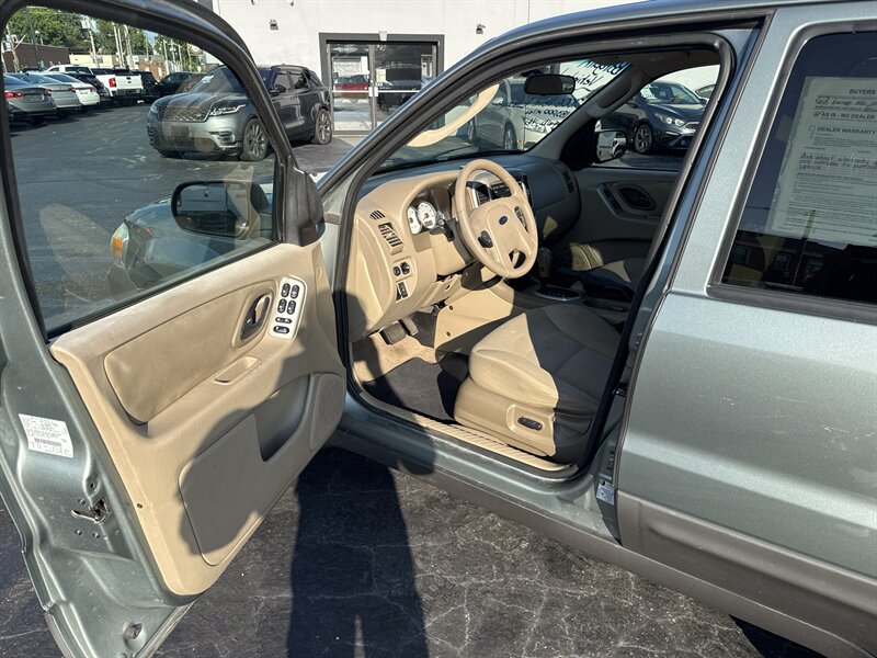 2006 Ford Escape XLT - Photo 12 - Millstadt, IL 62260