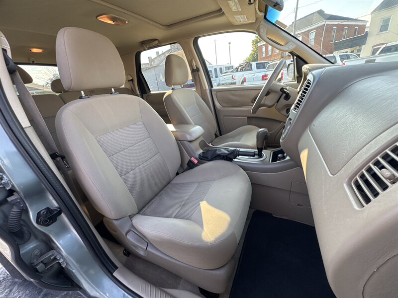 2006 Ford Escape XLT - Photo 15 - Millstadt, IL 62260
