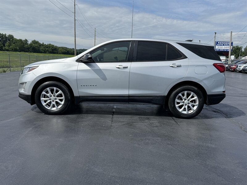 2018 Chevrolet Equinox LS - Photo 3 - Cahokia, IL 62206