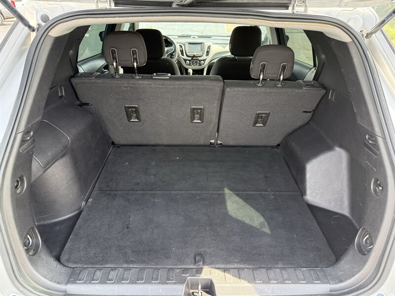 2018 Chevrolet Equinox LS - Photo 9 - Cahokia, IL 62206