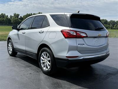 2018 Chevrolet Equinox LS - Photo 4 - Cahokia, IL 62206