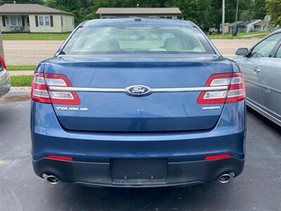 2018 Ford Taurus SE - Photo 8 - Belleville, IL 62226