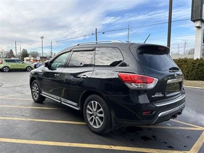 2015 Nissan Pathfinder S   - Photo 5 - Fairview Heights, IL 62208