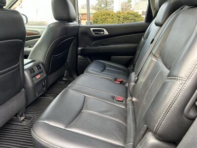 2015 Nissan Pathfinder S   - Photo 11 - Fairview Heights, IL 62208