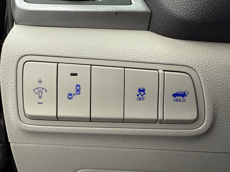 2016 Hyundai TUCSON Eco - Photo 18 - Cahokia, IL 62206