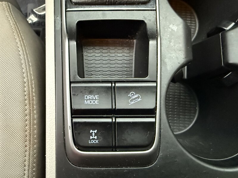 2016 Hyundai TUCSON Eco - Photo 17 - Cahokia, IL 62206