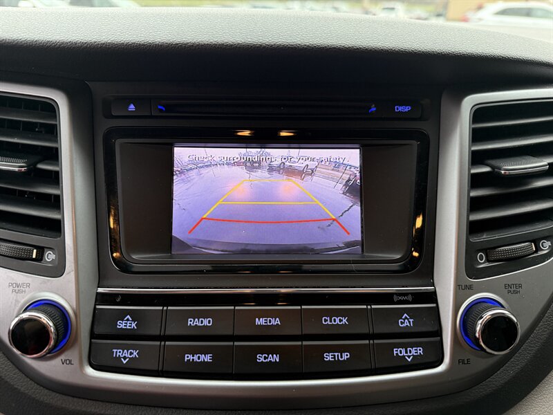 2016 Hyundai TUCSON Eco - Photo 16 - Cahokia, IL 62206