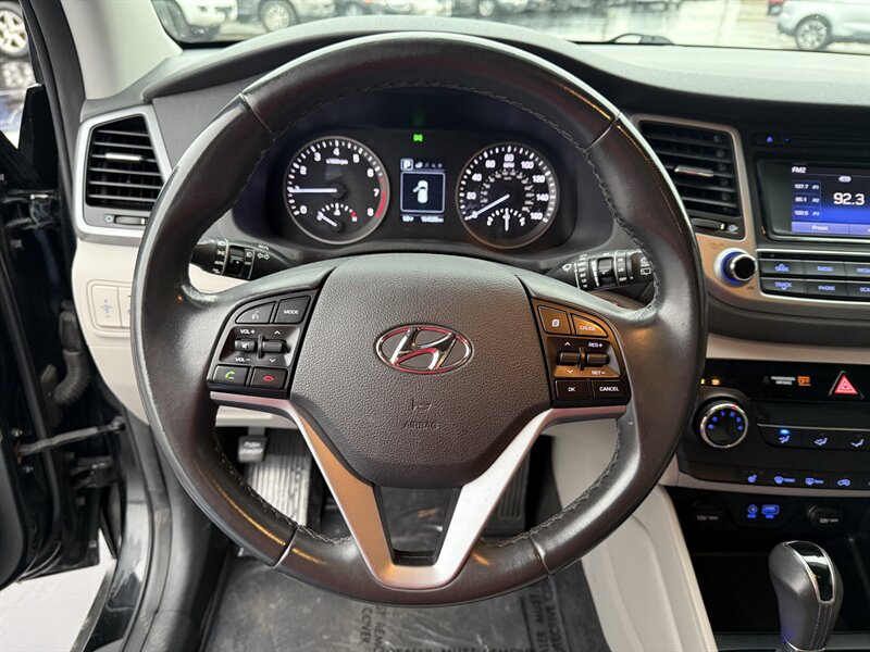 2016 Hyundai TUCSON Eco - Photo 12 - Cahokia, IL 62206