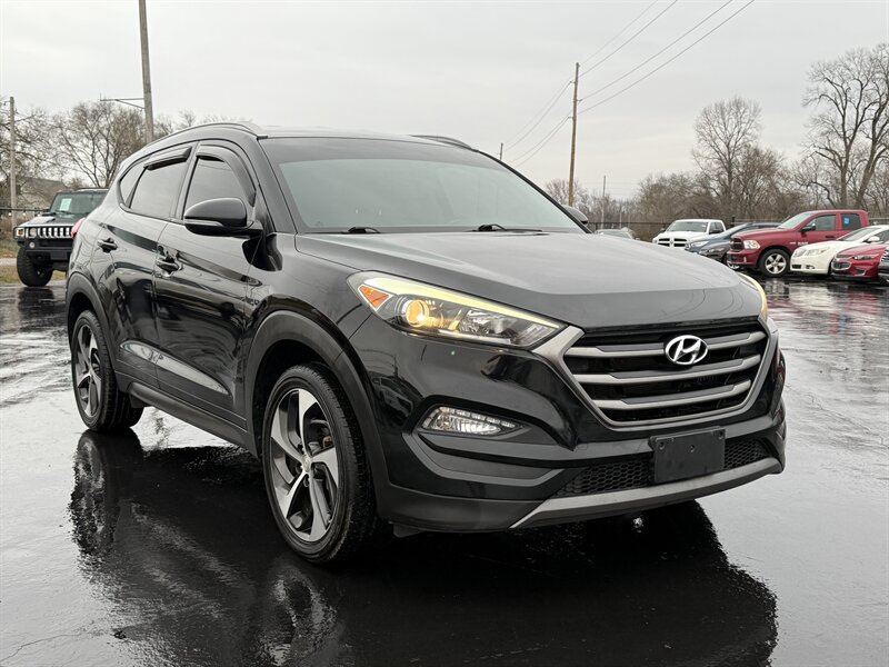 2016 Hyundai TUCSON Eco - Photo 3 - Cahokia, IL 62206