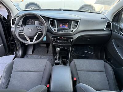 2017 Hyundai TUCSON SE - Photo 10 - Cahokia, IL 62206