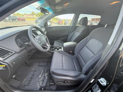 2017 Hyundai TUCSON SE - Photo 8 - Cahokia, IL 62206