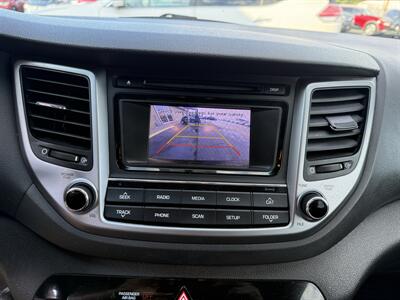 2017 Hyundai TUCSON SE - Photo 13 - Cahokia, IL 62206
