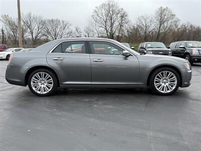 2012 Chrysler 300 Series Limited - Photo 4 - Cahokia, IL 62206