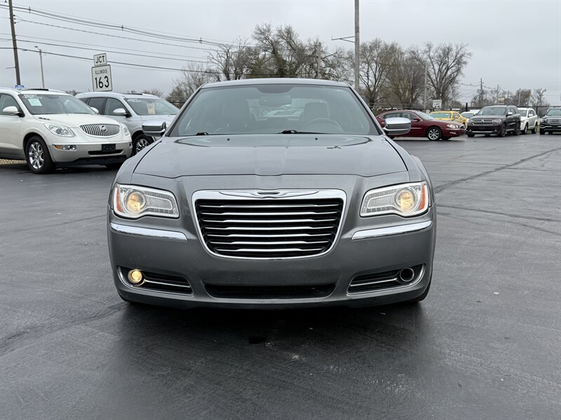 2012 Chrysler 300 Series Limited - Photo 2 - Cahokia, IL 62206