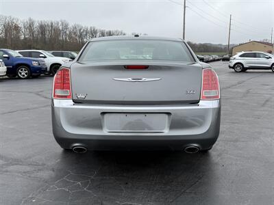 2012 Chrysler 300 Series Limited - Photo 6 - Cahokia, IL 62206