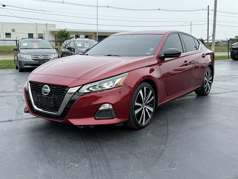 2020 Nissan Altima 2.5 SR   - Photo 1 - Cahokia, IL 62206
