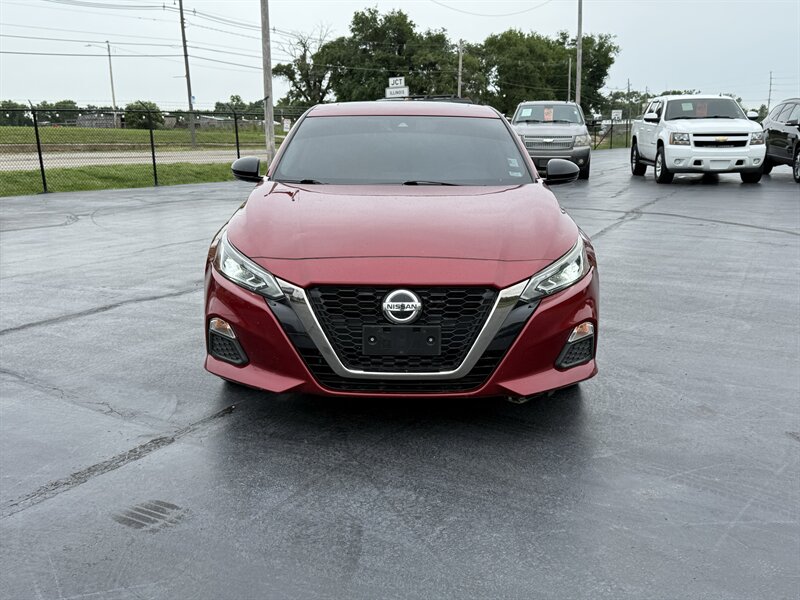 2020 Nissan Altima 2.5 SR - Photo 2 - Cahokia, IL 62206