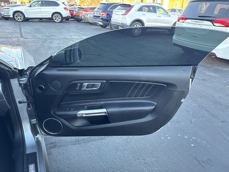 2020 Ford Mustang EcoBoost Premium - Photo 22 - Millstadt, IL 62260