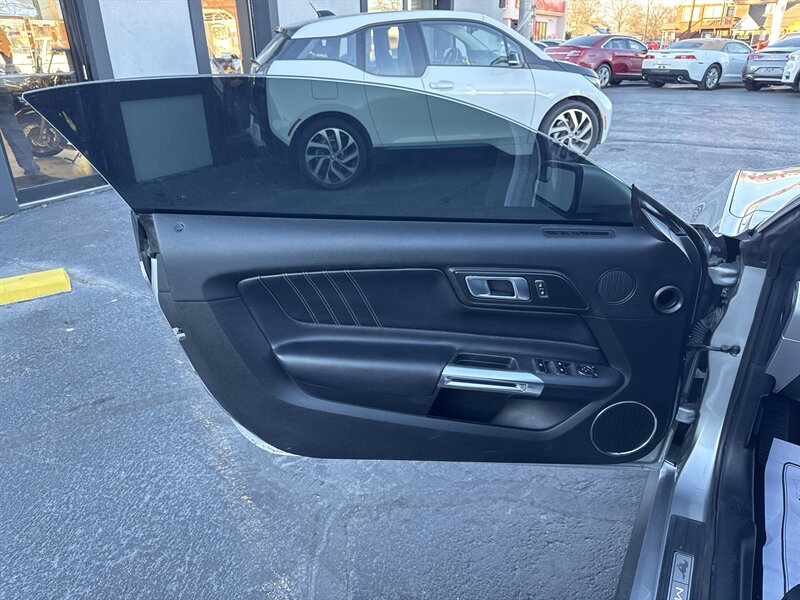 2020 Ford Mustang EcoBoost Premium - Photo 19 - Millstadt, IL 62260
