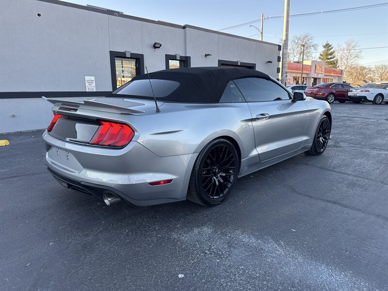 2020 Ford Mustang EcoBoost Premium - Photo 4 - Millstadt, IL 62260