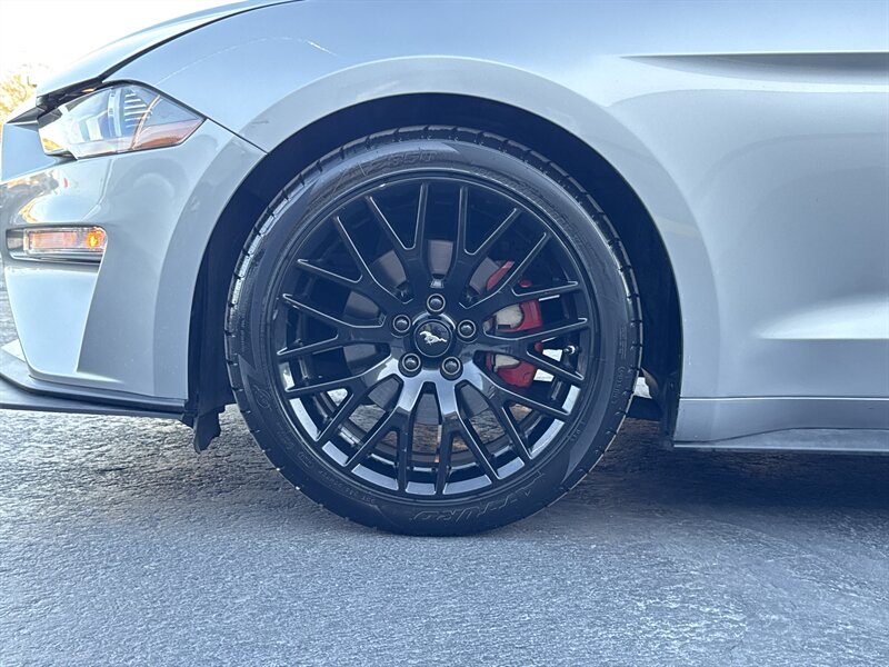 2020 Ford Mustang EcoBoost Premium - Photo 13 - Millstadt, IL 62260