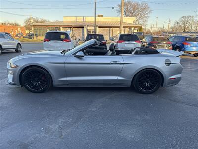 2020 Ford Mustang EcoBoost Premium - Photo 8 - Millstadt, IL 62260